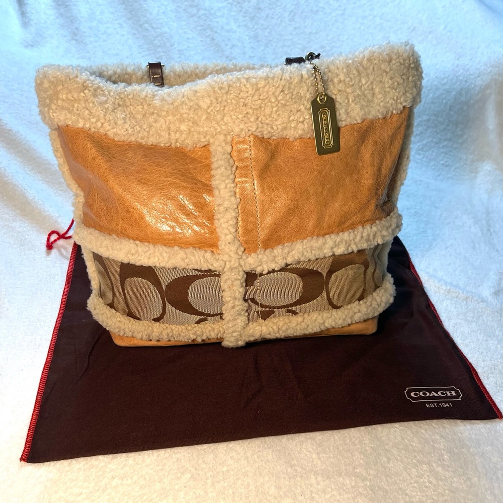 Coach Shearling Patchwork Hamptons Tote Tan Leath… - image 1